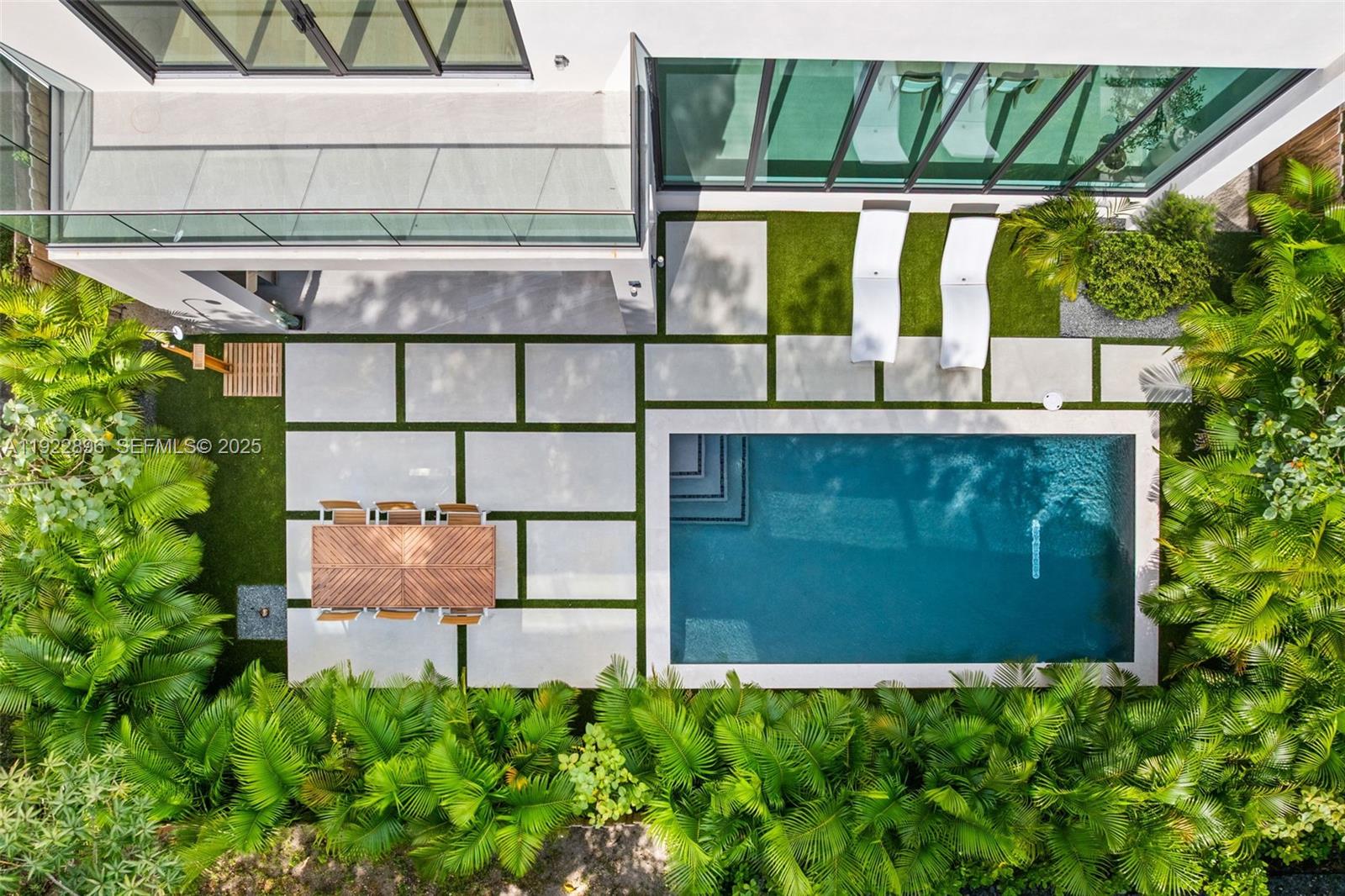 66 NW 50th St Miami, FL 33127