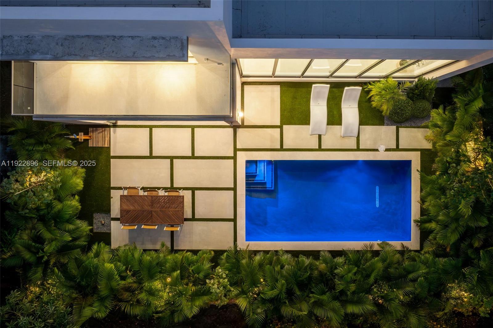 66 NW 50th St Miami, FL 33127