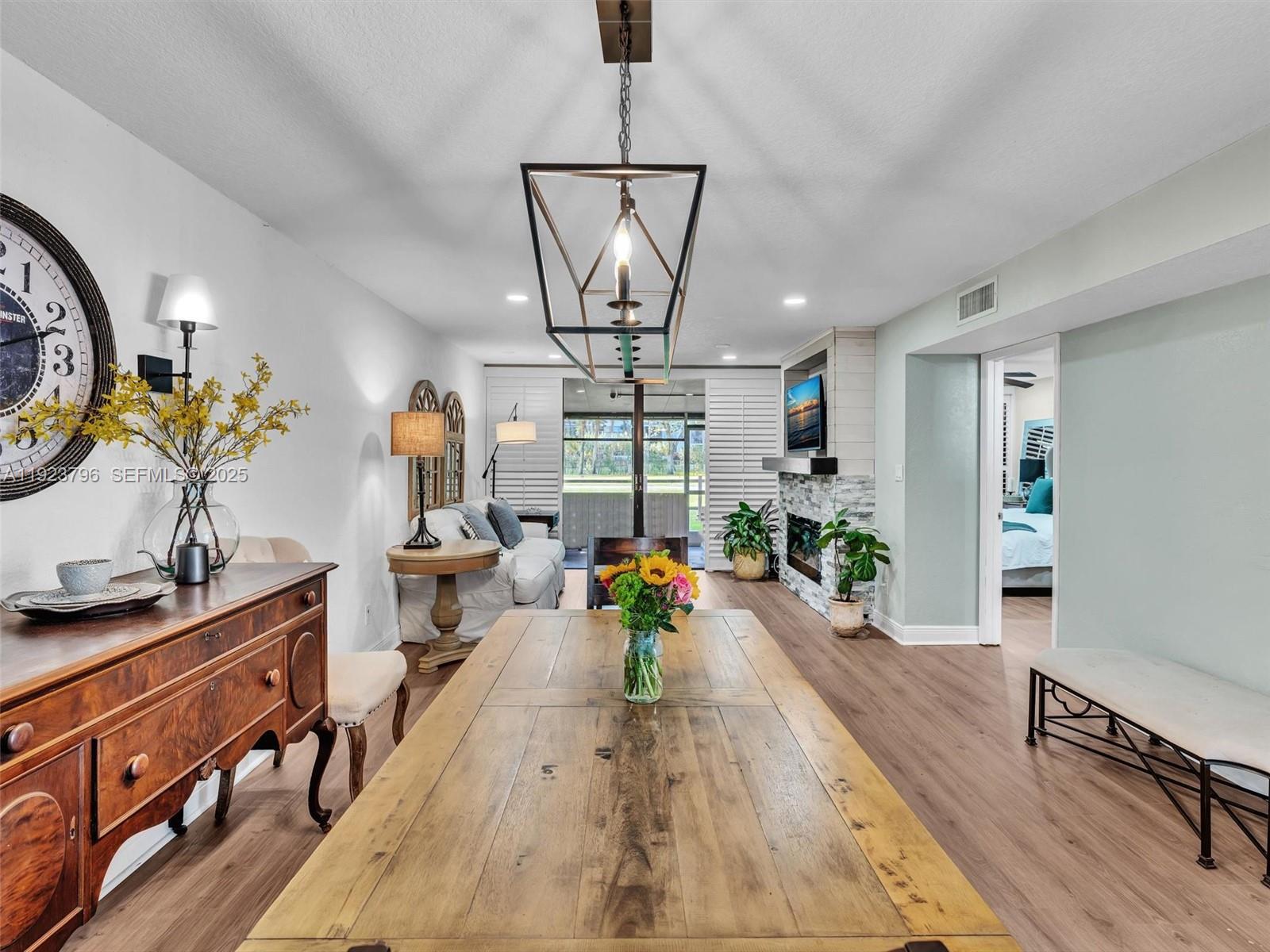 1489 Fairway Rd Pembroke Pines, FL 33026