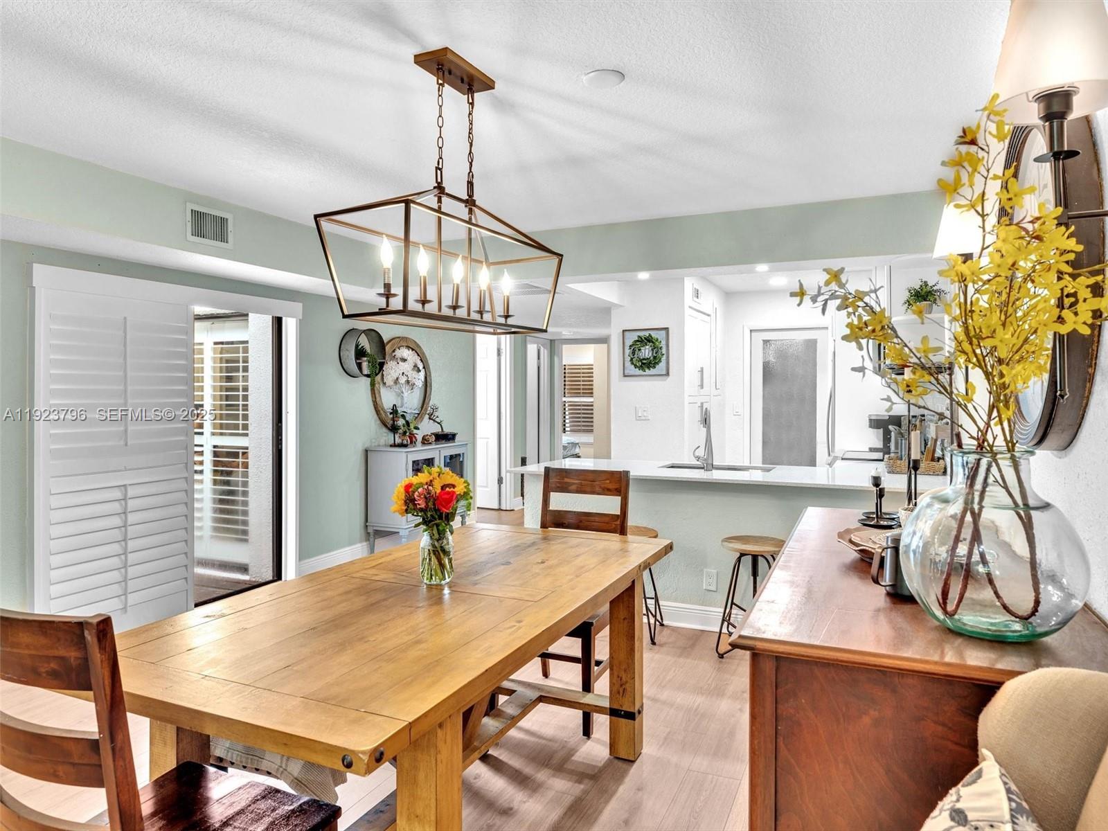 1489 Fairway Rd Pembroke Pines, FL 33026