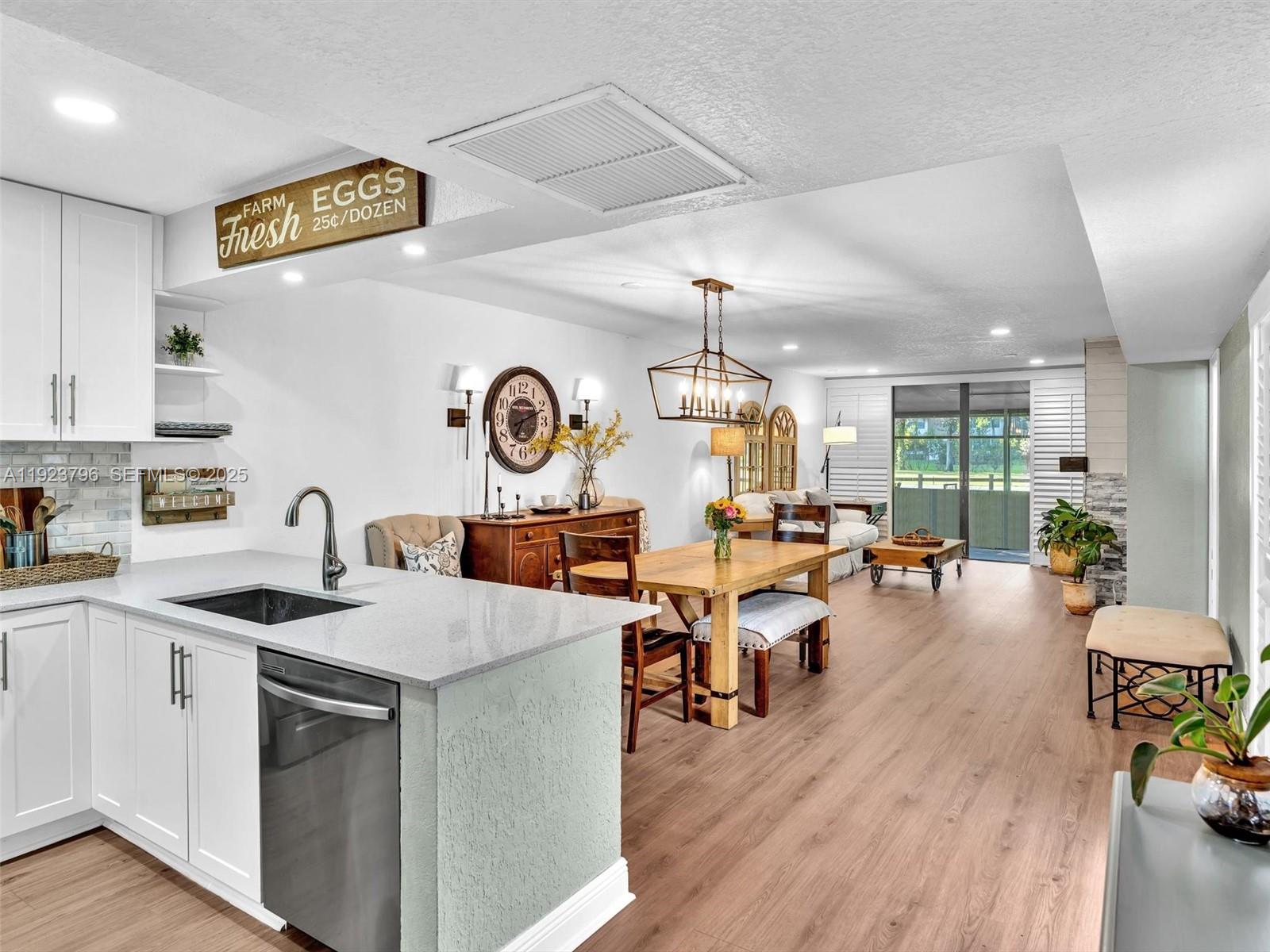 1489 Fairway Rd Pembroke Pines, FL 33026