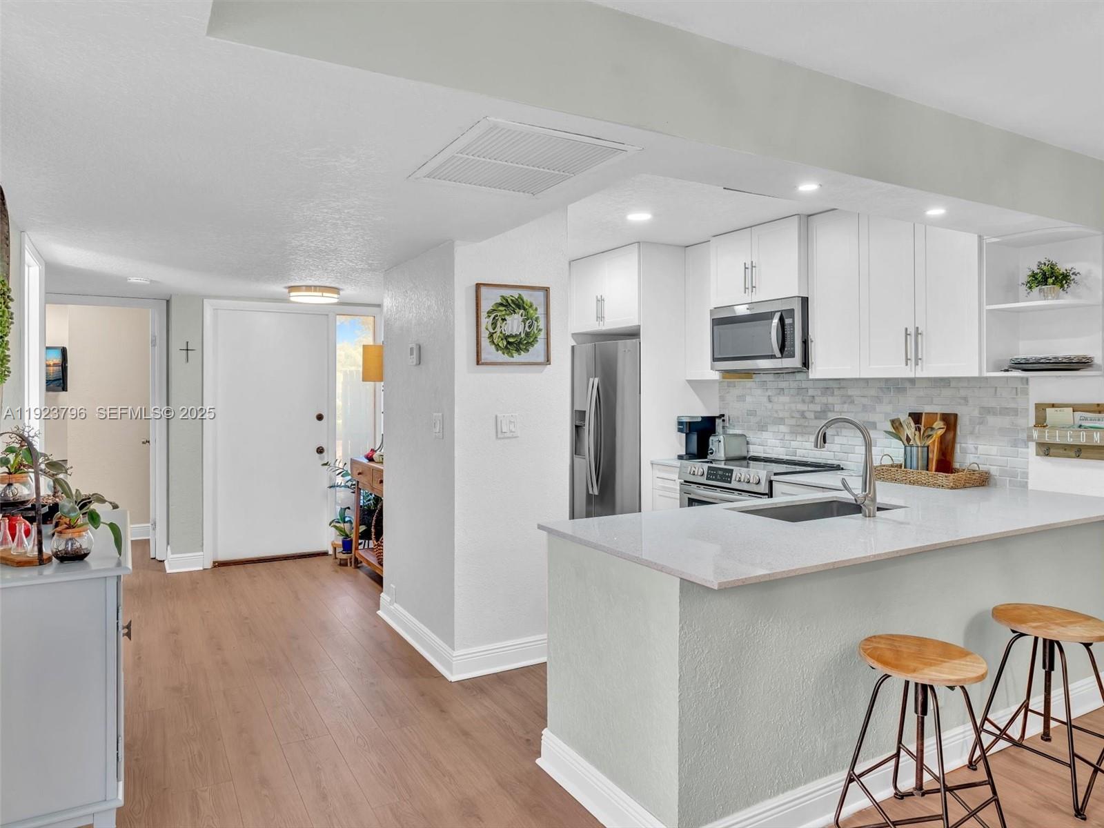 1489 Fairway Rd Pembroke Pines, FL 33026