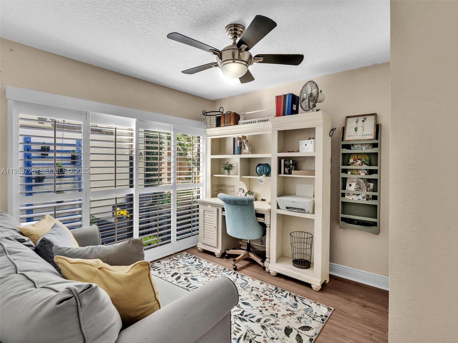 1489 Fairway Rd Pembroke Pines, FL 33026