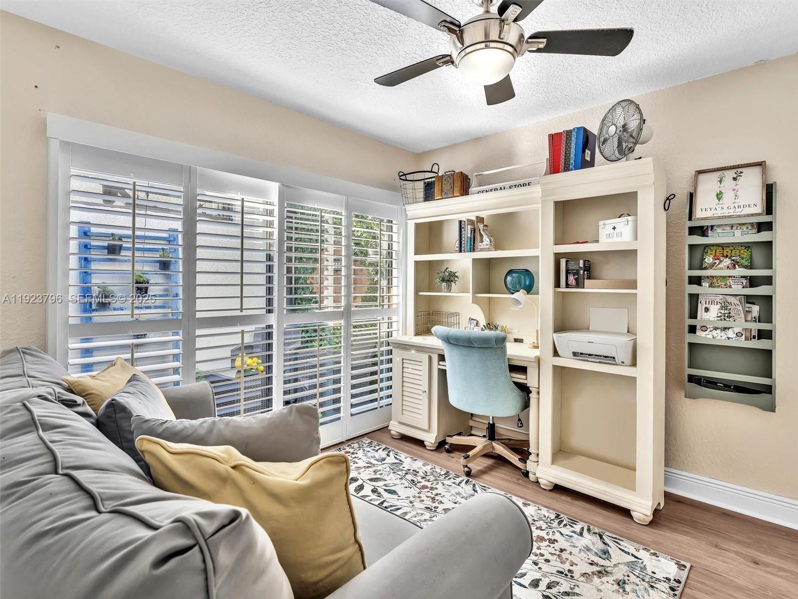 1489 Fairway Rd Pembroke Pines, FL 33026