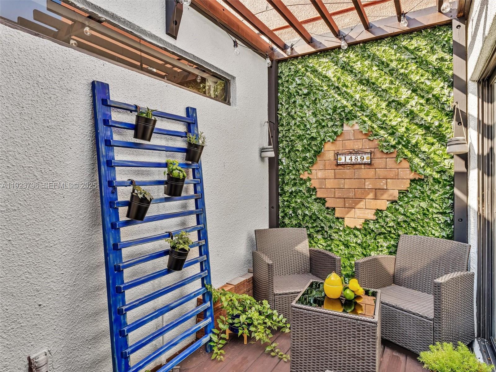 1489 Fairway Rd Pembroke Pines, FL 33026