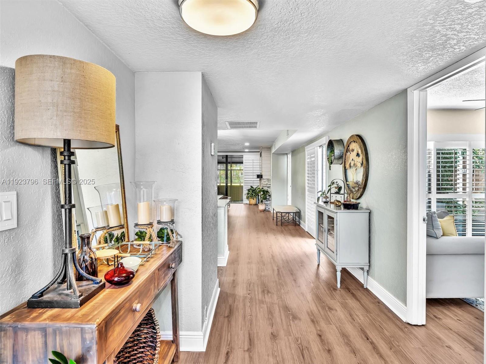 1489 Fairway Rd Pembroke Pines, FL 33026