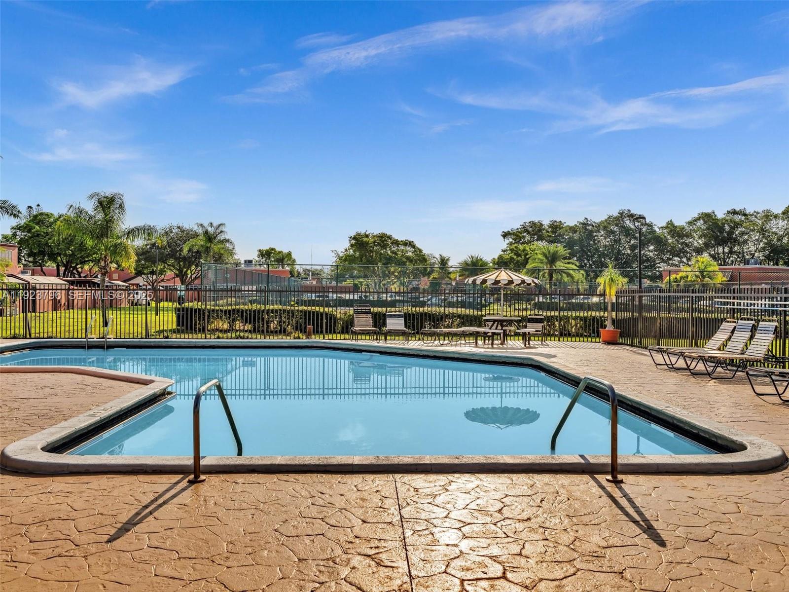 1489 Fairway Rd Pembroke Pines, FL 33026