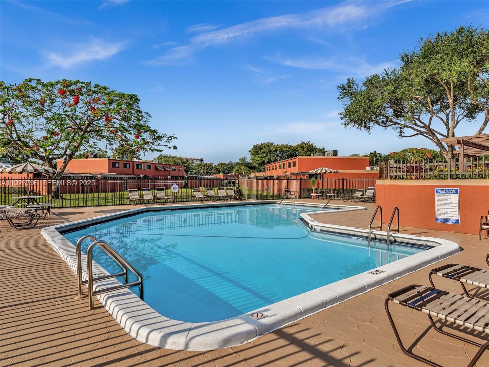 1489 Fairway Rd Pembroke Pines, FL 33026