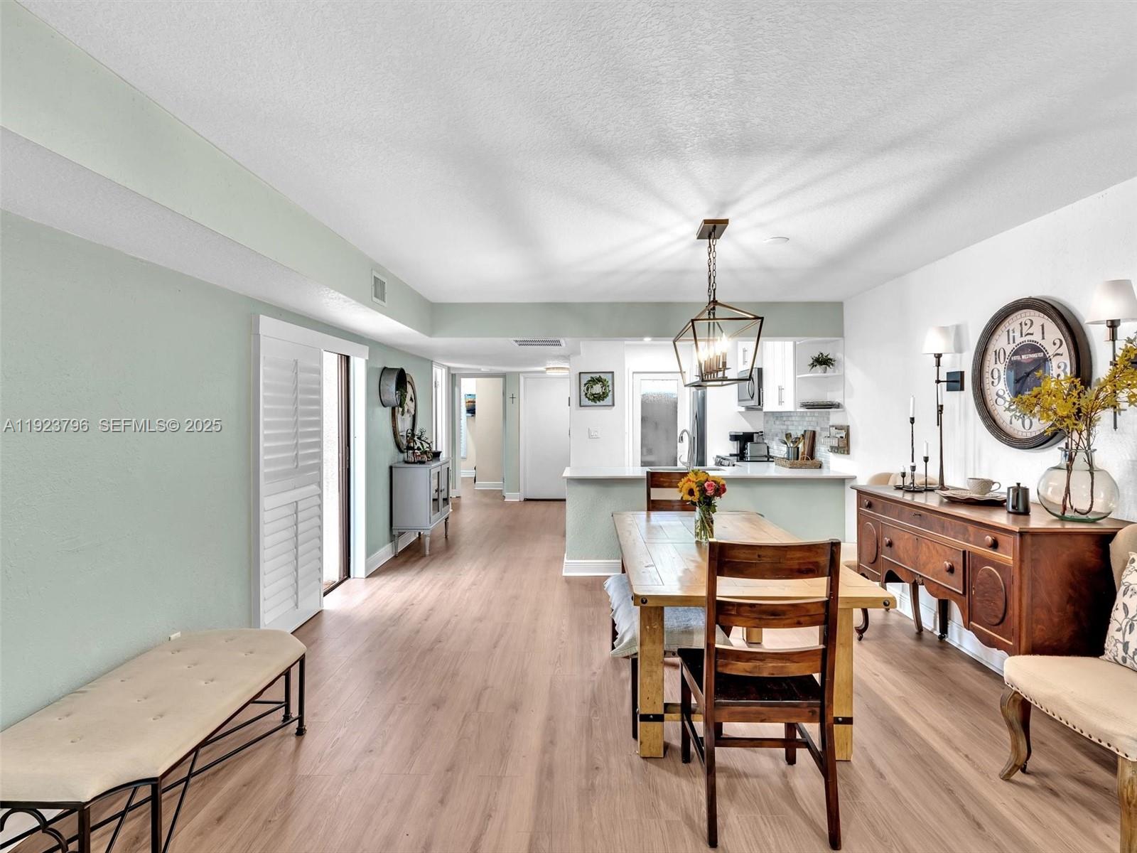 1489 Fairway Rd Pembroke Pines, FL 33026