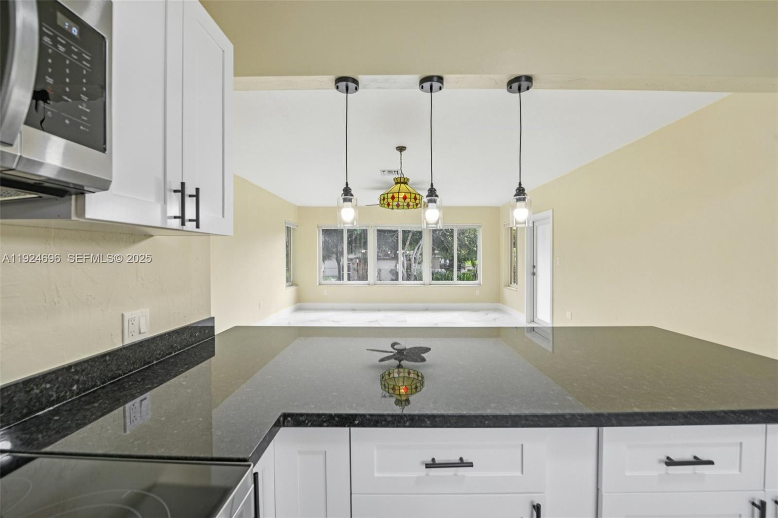 140 NE 161st St Miami, FL 33162