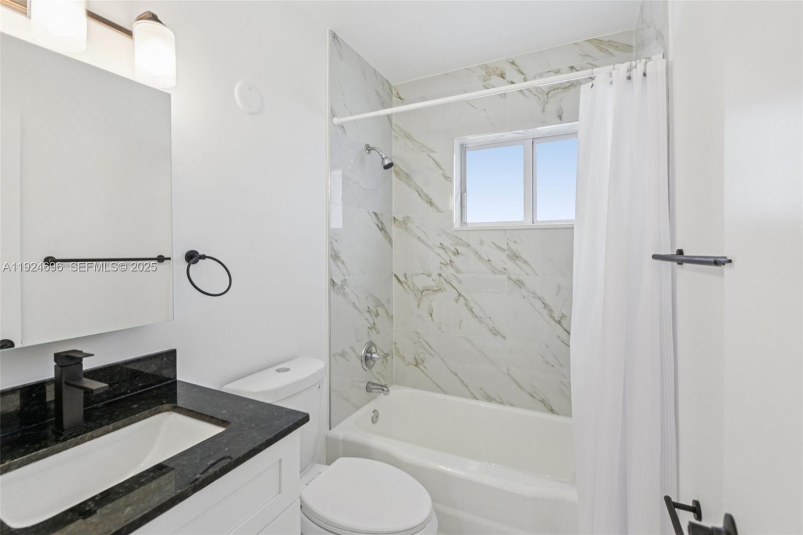 140 NE 161st St Miami, FL 33162