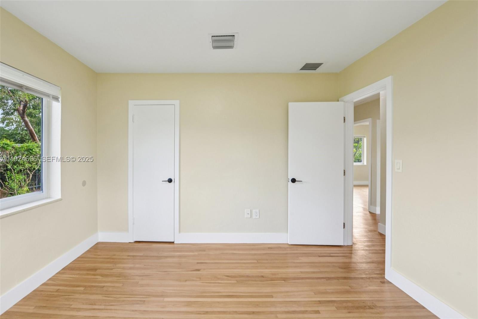 140 NE 161st St Miami, FL 33162