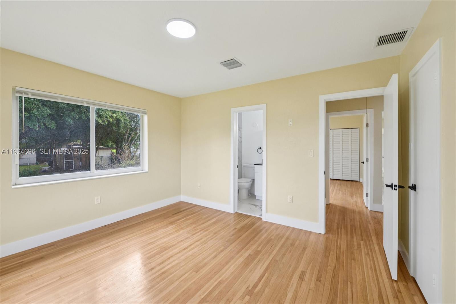 140 NE 161st St Miami, FL 33162