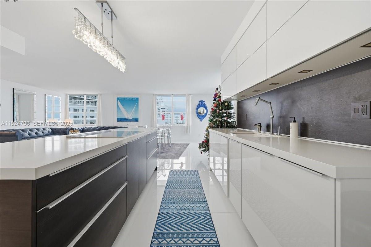 100 Lincoln Rd #747 Miami Beach, FL 33139