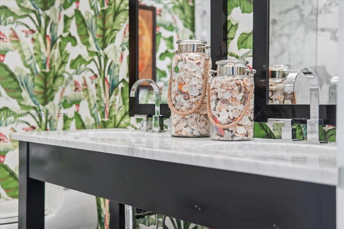 100 Lincoln Rd #747 Miami Beach, FL 33139