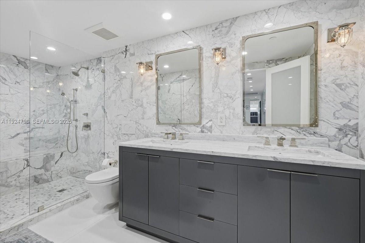 100 Lincoln Rd #747 Miami Beach, FL 33139