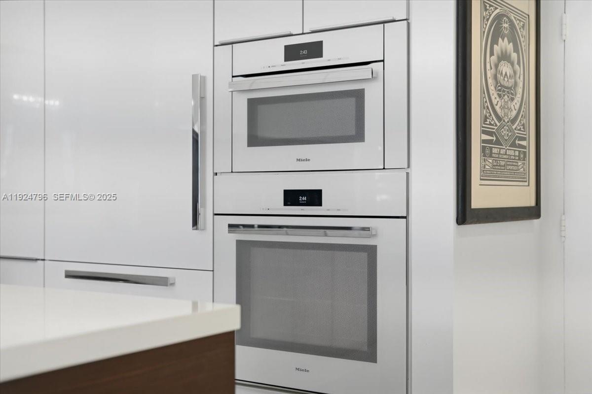 100 Lincoln Rd #747 Miami Beach, FL 33139