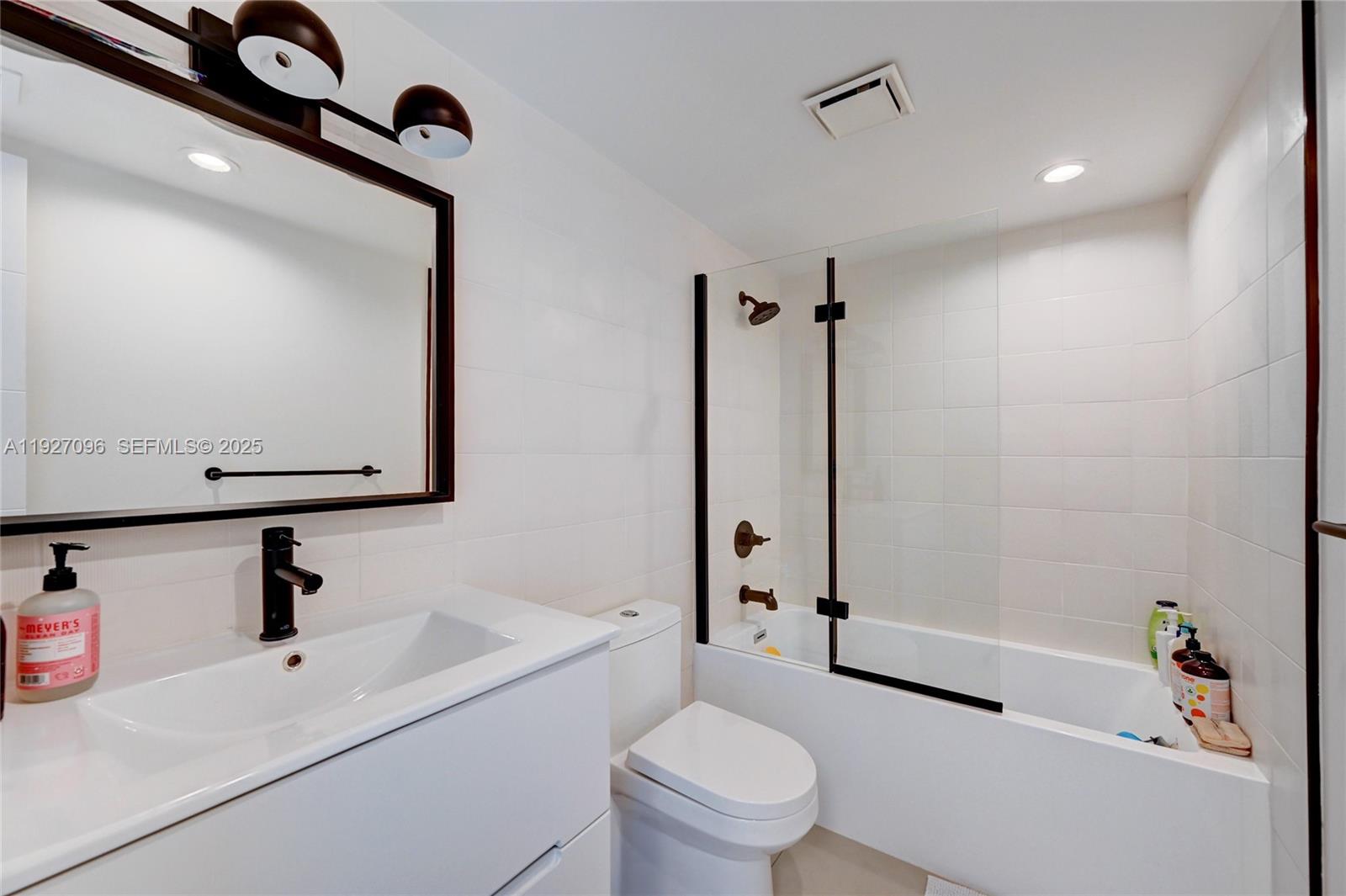 17500 N Bay Rd #S405 Sunny Isles Beach, FL 33160