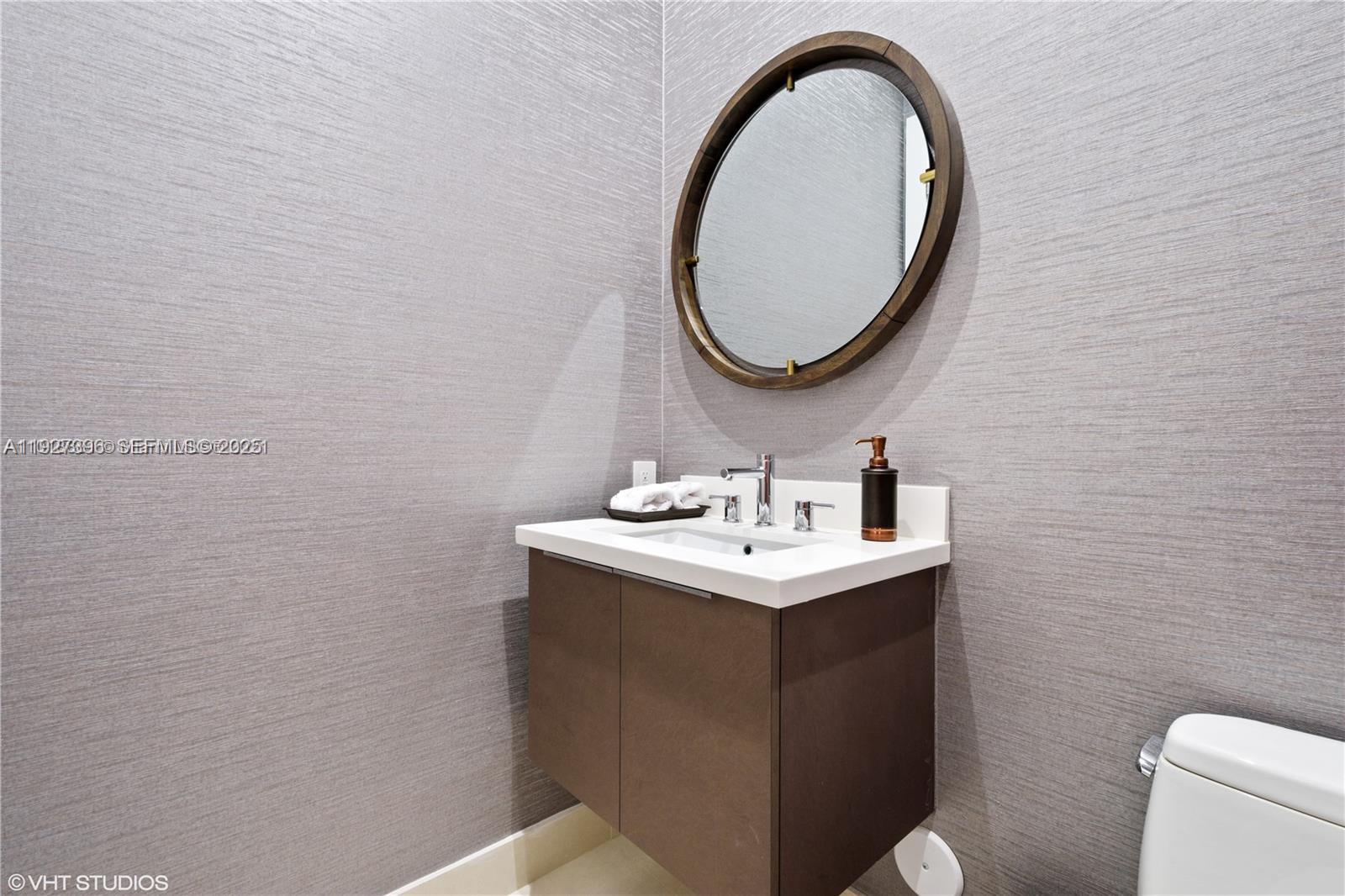 5883 W Brookfield Cir W Hollywood, FL 33312