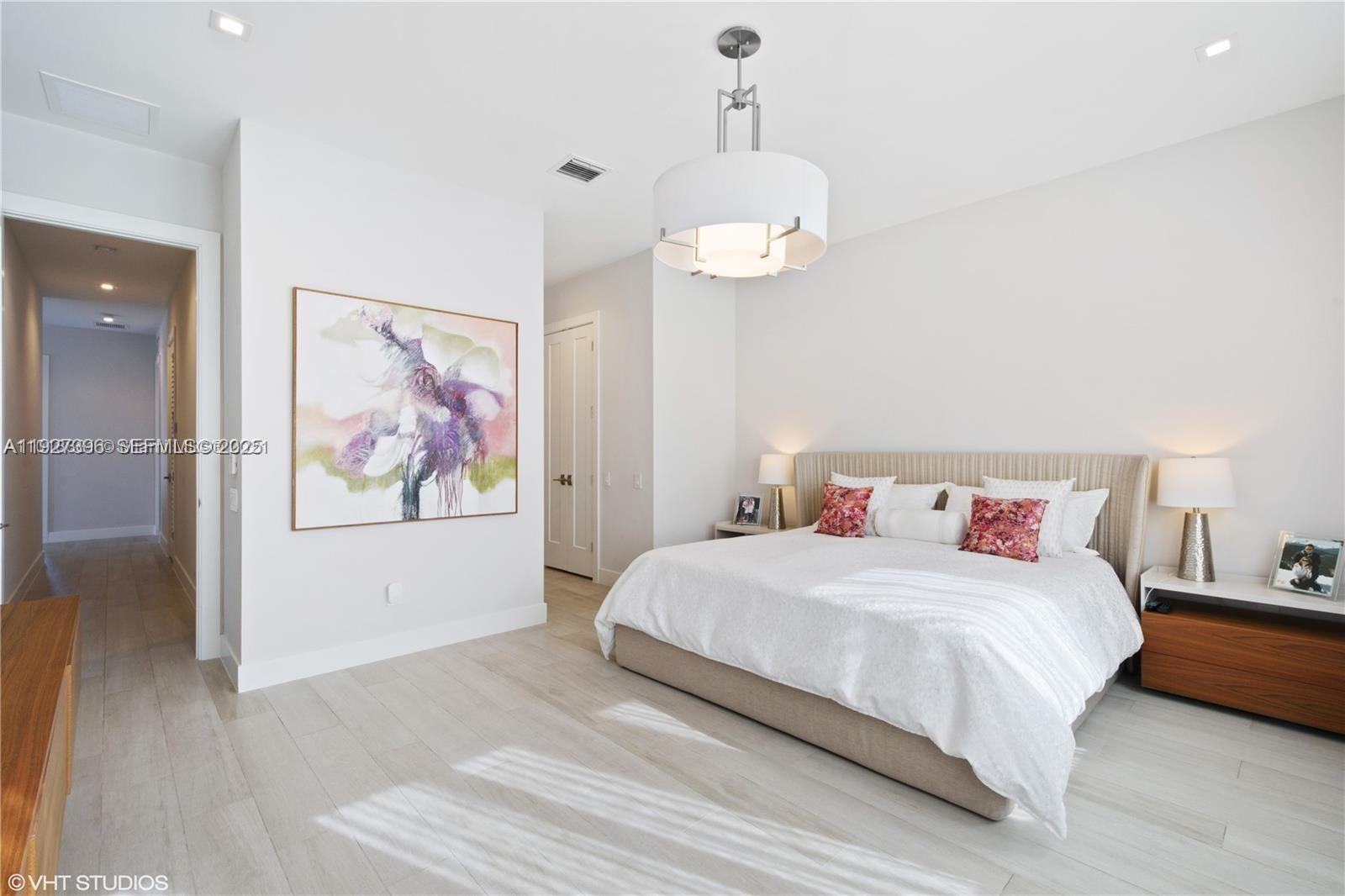 5883 W Brookfield Cir W Hollywood, FL 33312