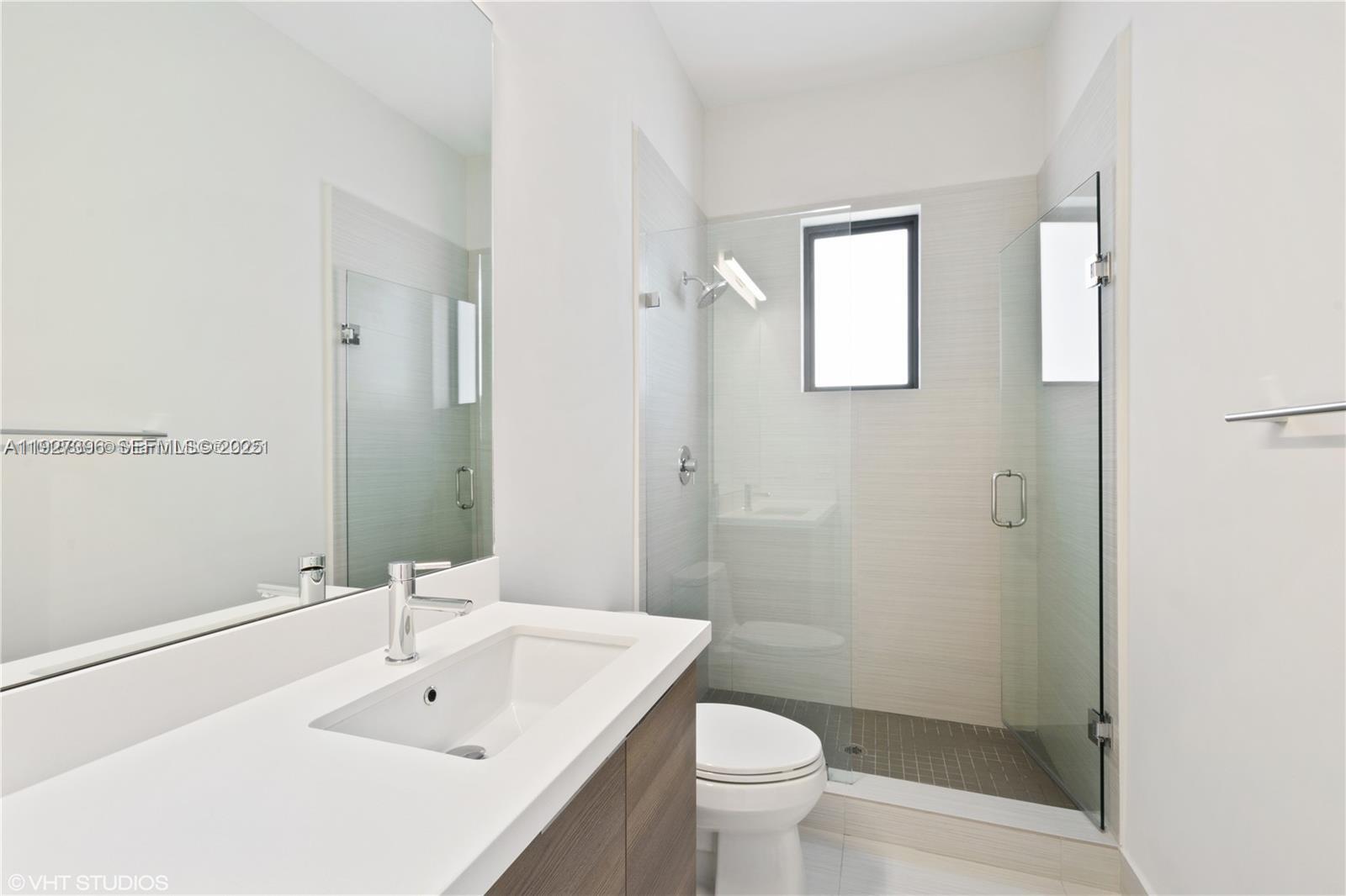 5883 W Brookfield Cir W Hollywood, FL 33312