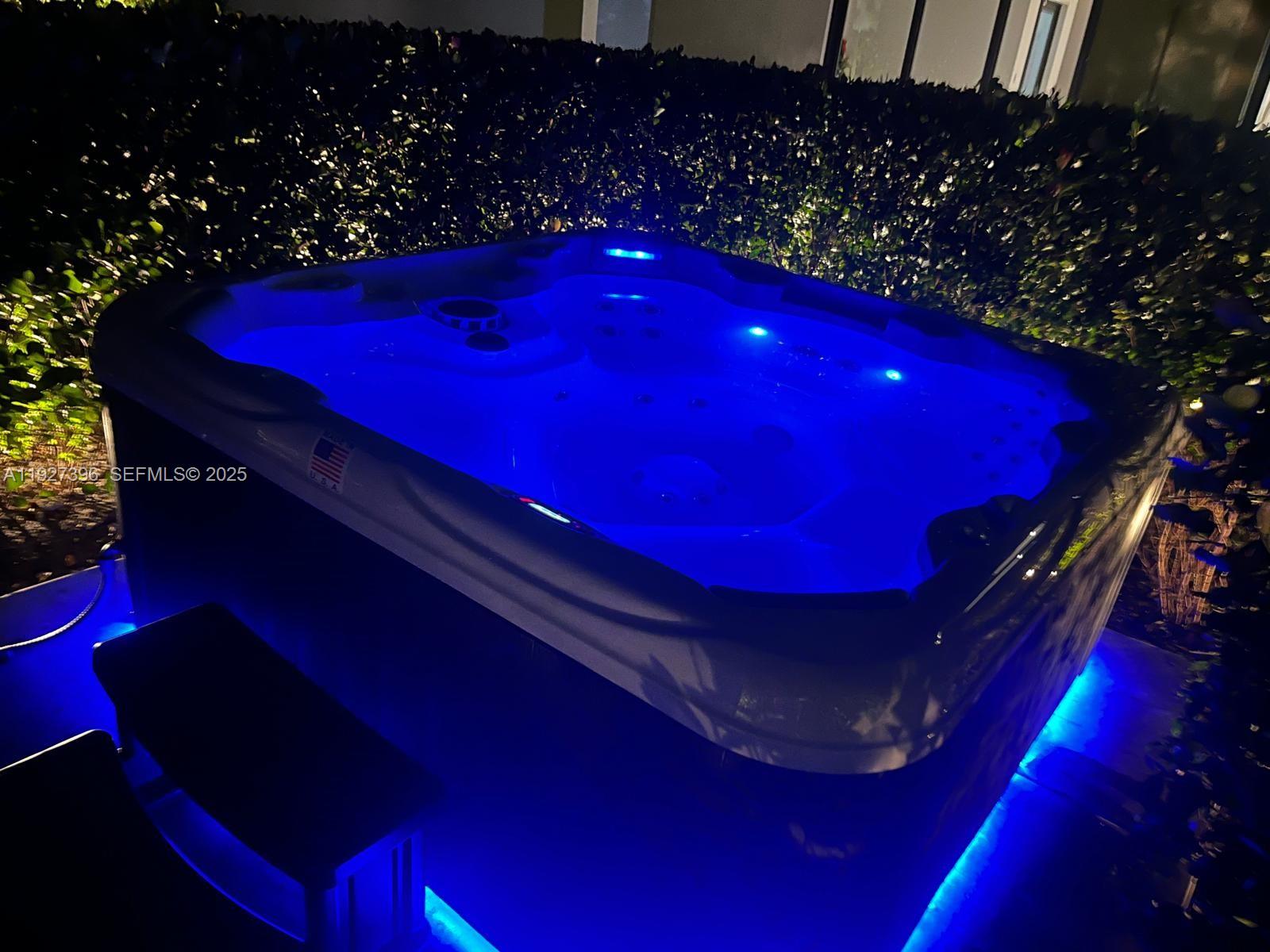 5883 W Brookfield Cir W Hollywood, FL 33312