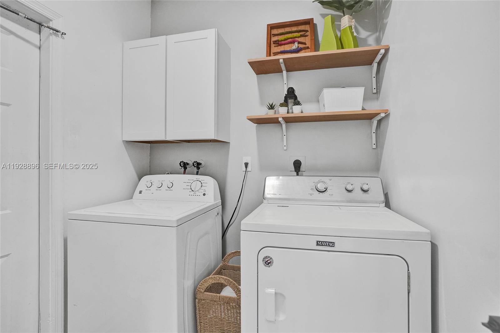 1381 Sago Ln Weston, FL 33327