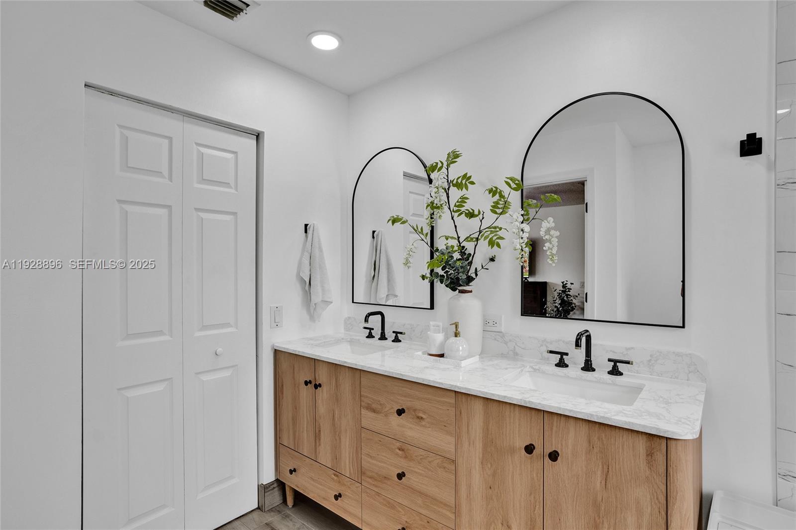 1381 Sago Ln Weston, FL 33327