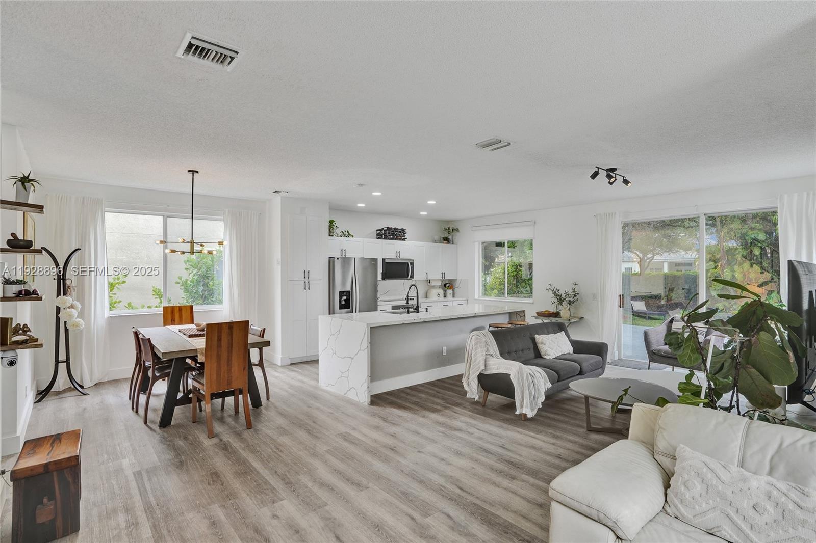 1381 Sago Ln Weston, FL 33327