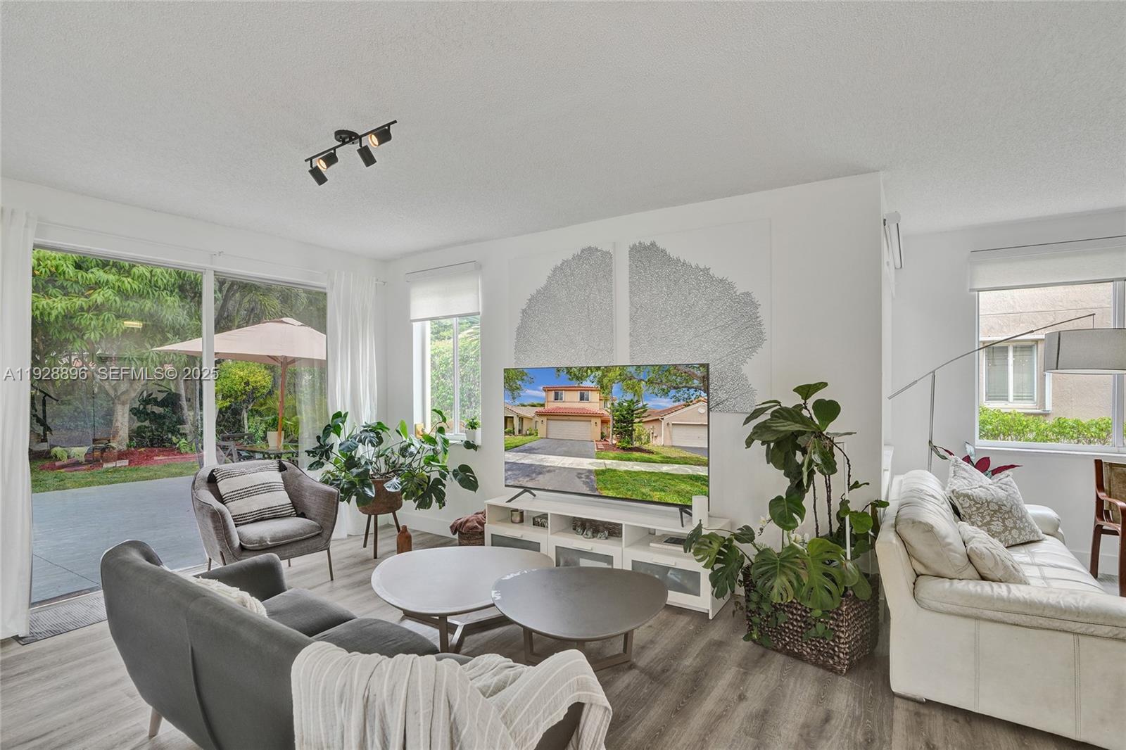 1381 Sago Ln Weston, FL 33327