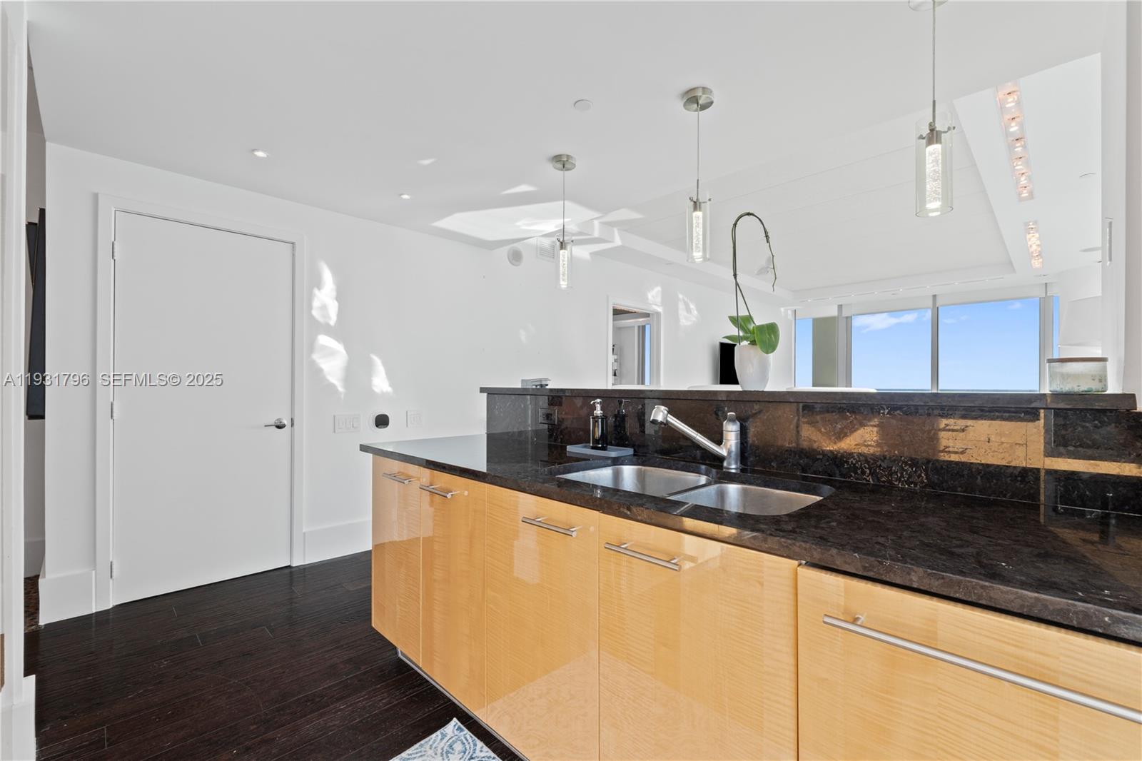 image The Carillon South Tower8