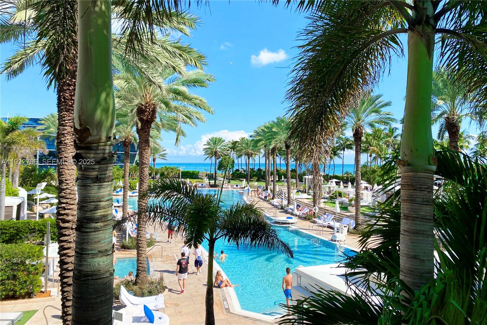 image Fontainebleau Iii Sorren8