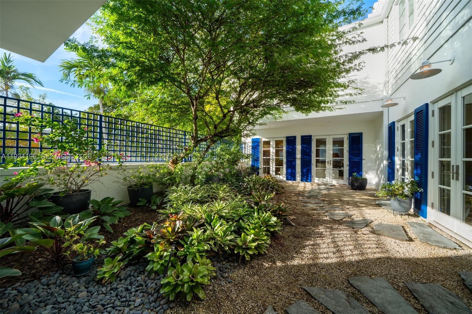 100 Cape Florida Dr Key Biscayne, FL 33149