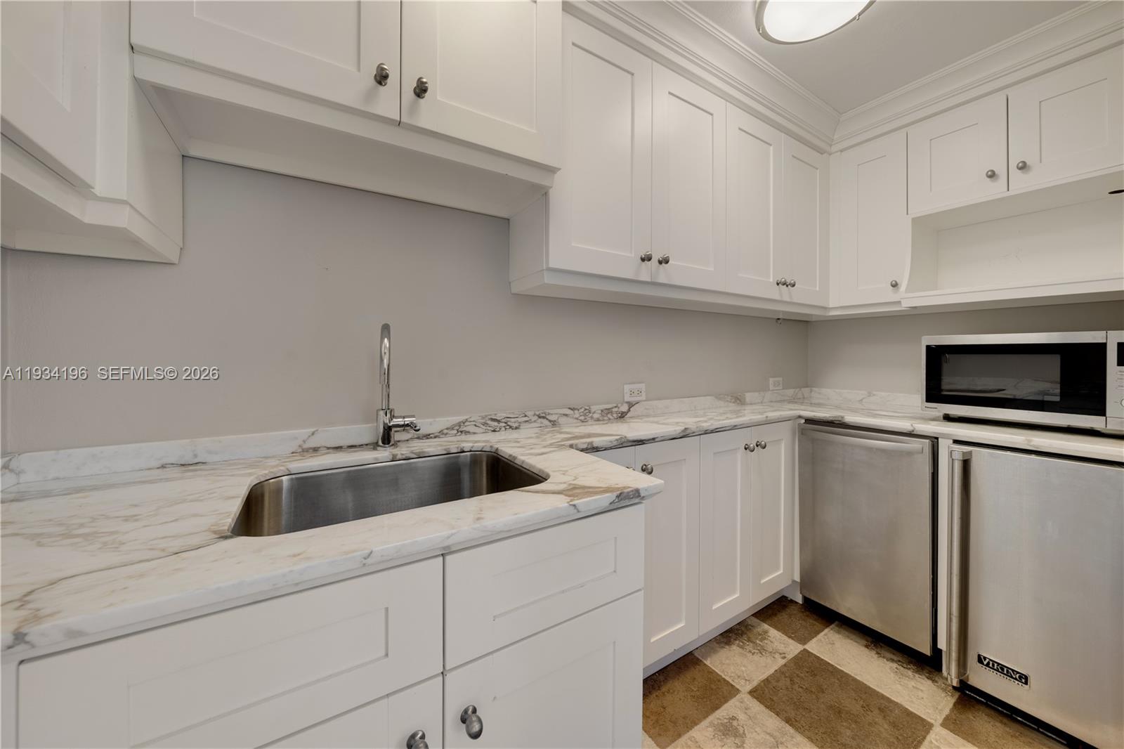 100 Cape Florida Dr Key Biscayne, FL 33149