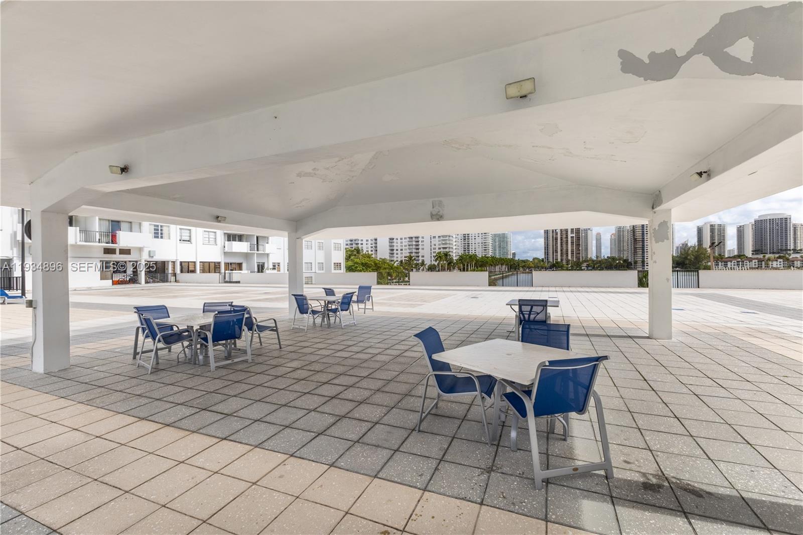 2750 NE 183rd St #2710 Aventura, FL 33160