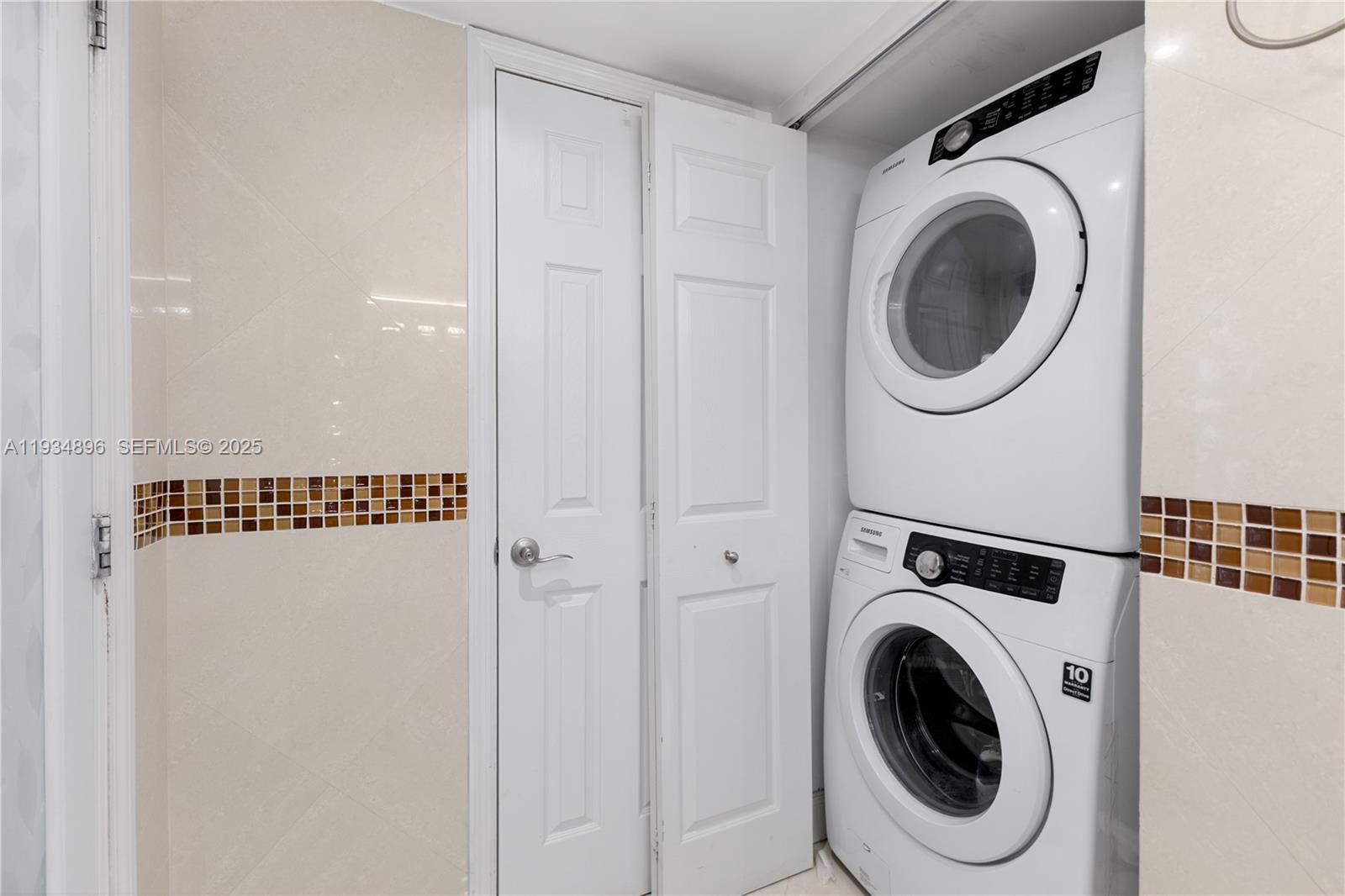 2750 NE 183rd St #2710 Aventura, FL 33160