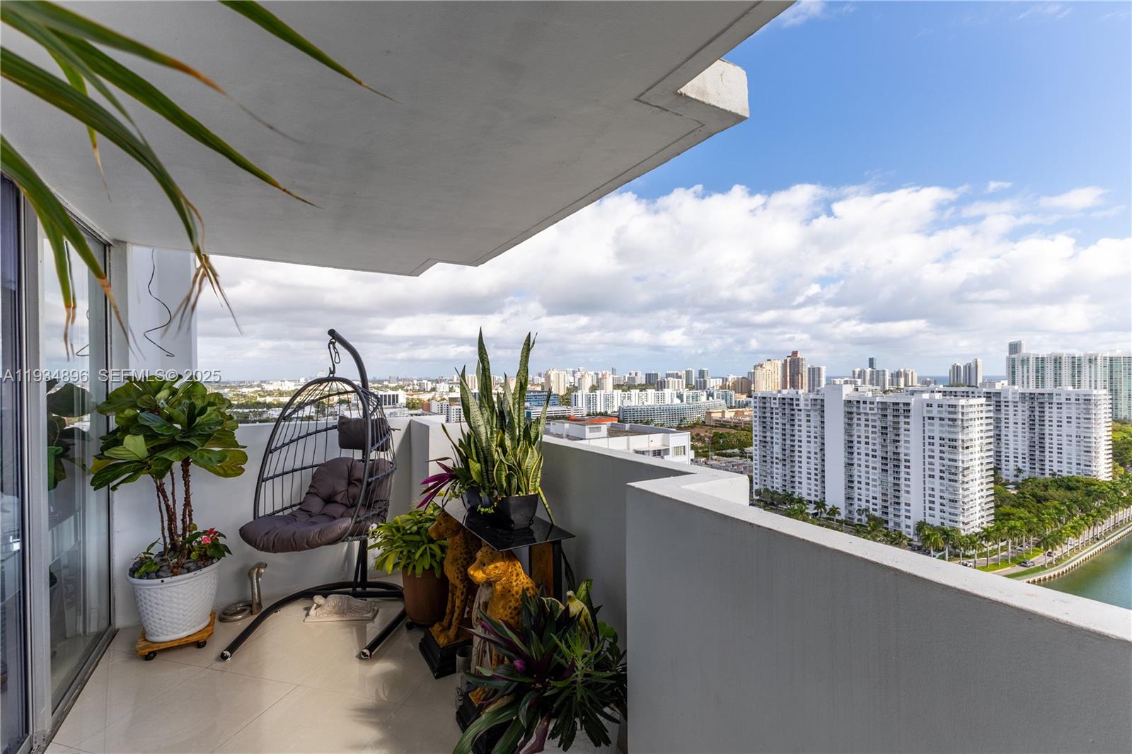 2750 NE 183rd St #2710 Aventura, FL 33160