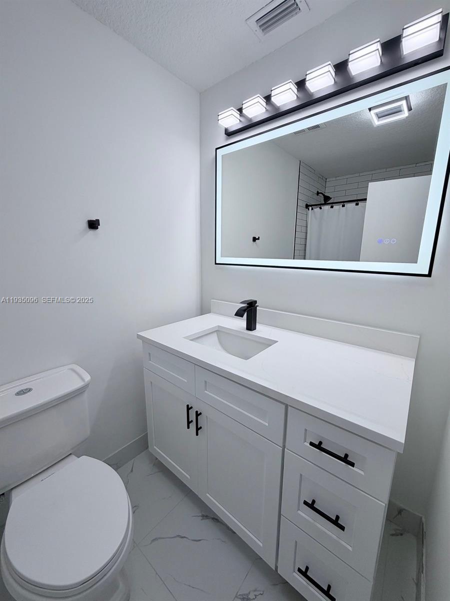 10722 La Placida Dr #9-B3 Coral Springs, FL 33065