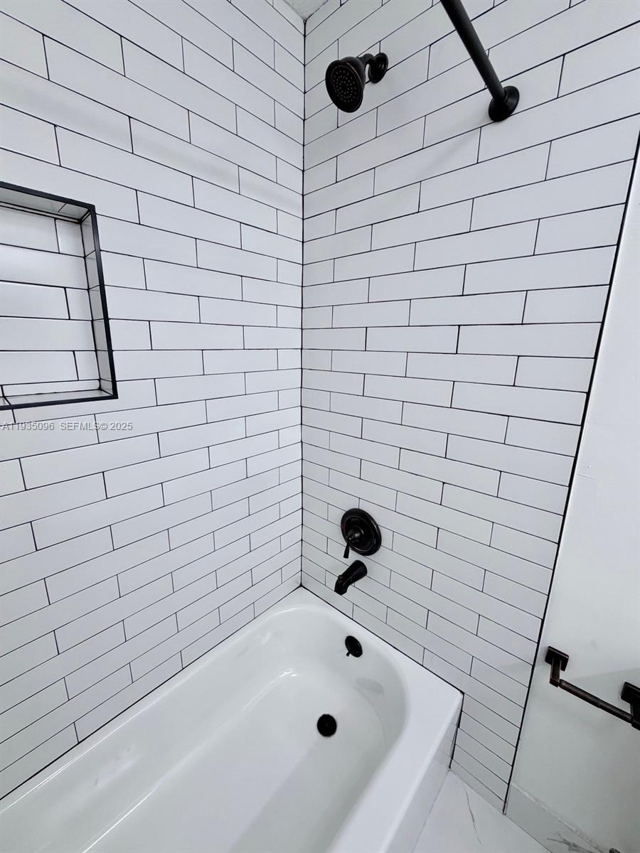 10722 La Placida Dr #9-B3 Coral Springs, FL 33065