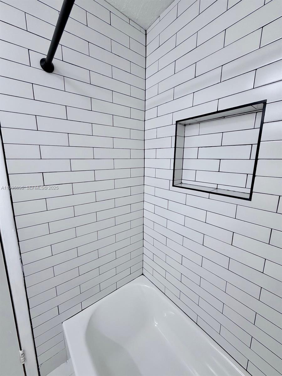 10722 La Placida Dr #9-B3 Coral Springs, FL 33065