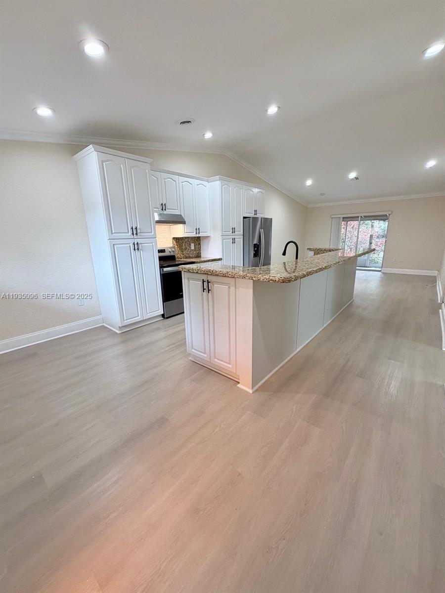 10722 La Placida Dr #9-B3 Coral Springs, FL 33065