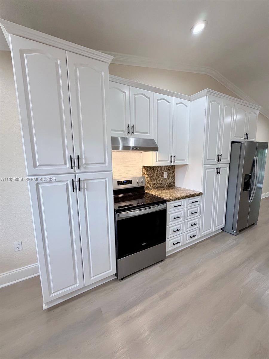 10722 La Placida Dr #9-B3 Coral Springs, FL 33065