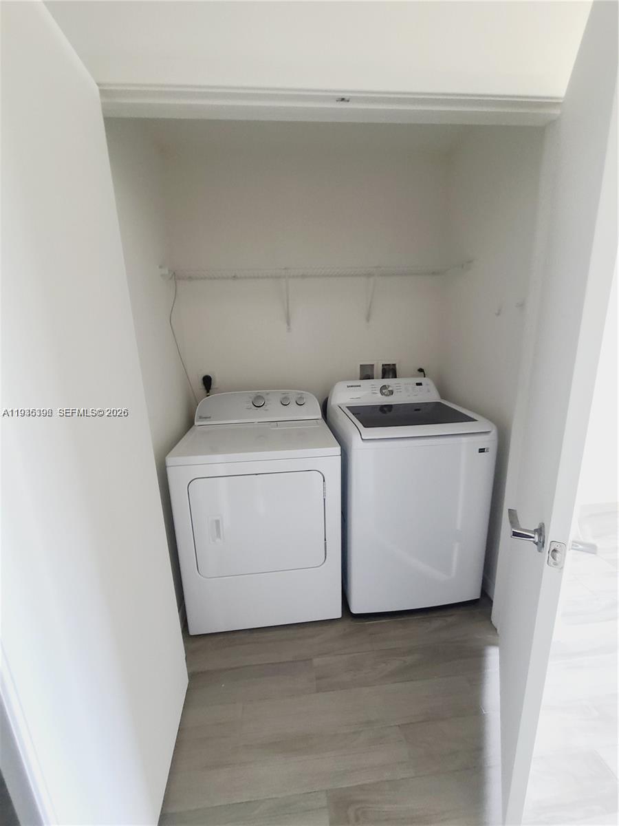 image Nine at Mary Brickell Village9