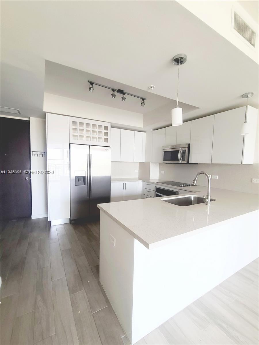 image Nine at Mary Brickell Village4