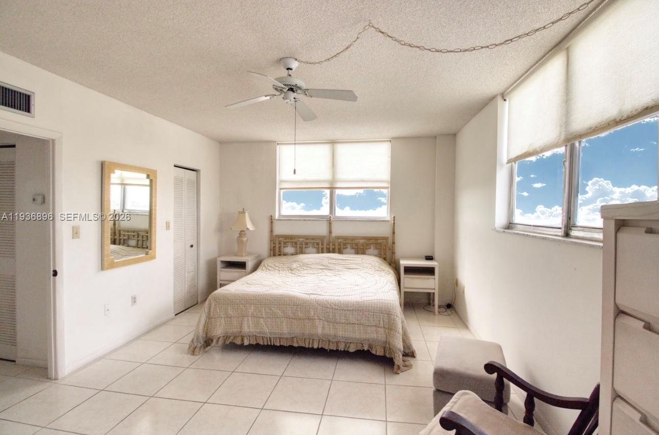 6900 Bay Dr #10K Miami Beach, FL 33141