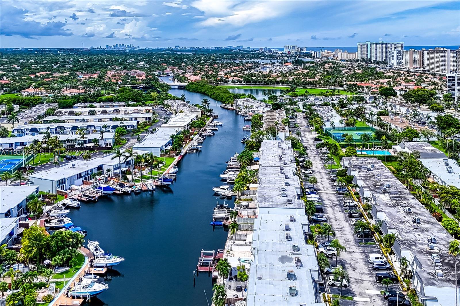 2500 Parkview Dr #911