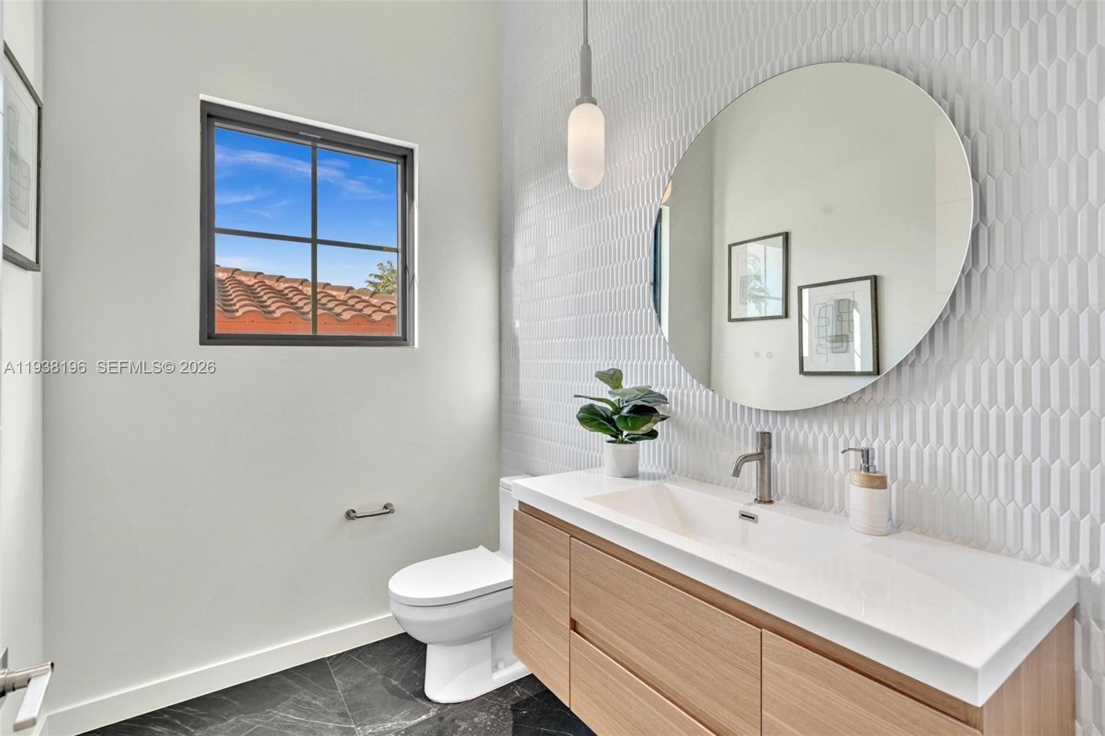 9264 Dickens Ave Surfside, FL 33154