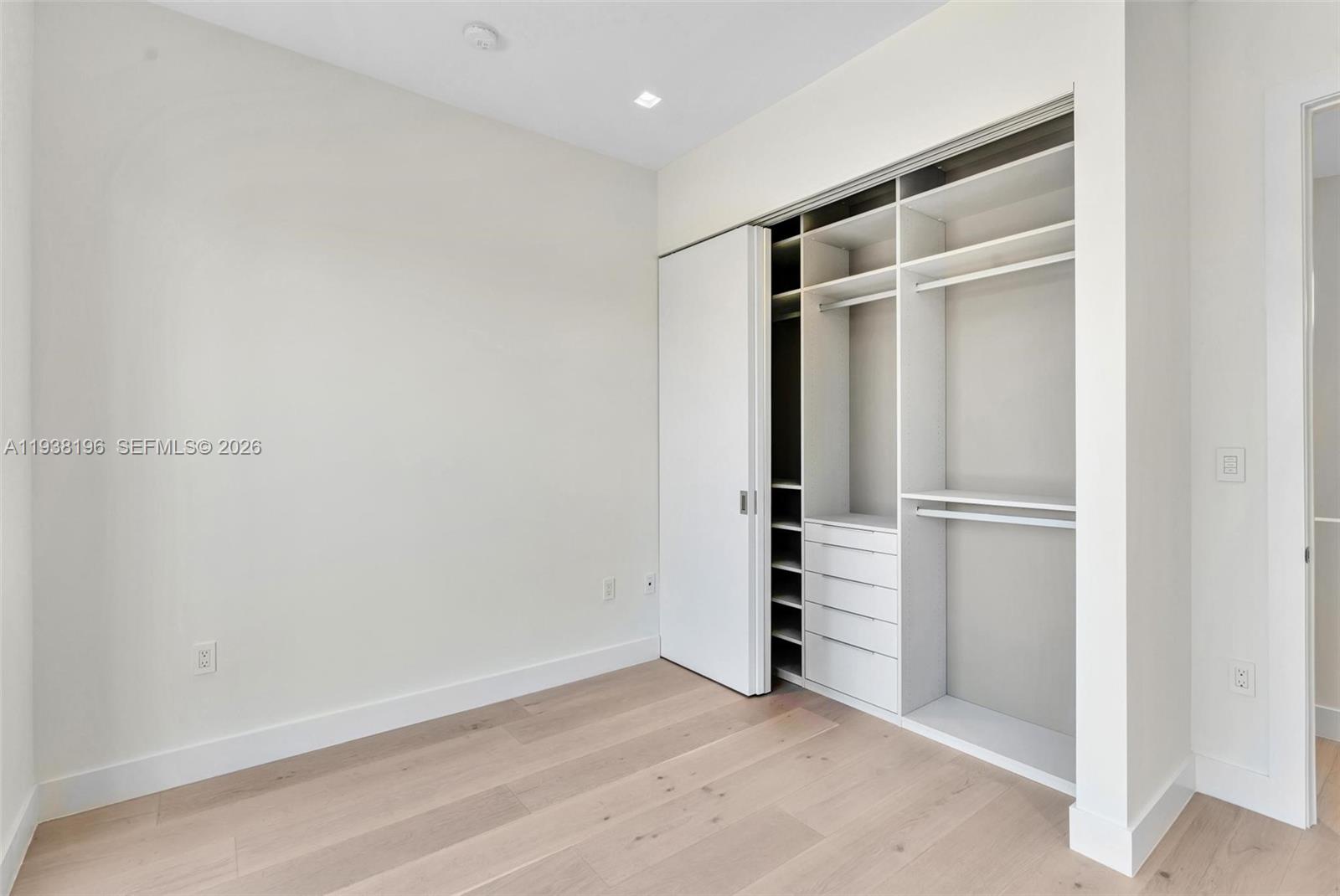 9264 Dickens Ave Surfside, FL 33154