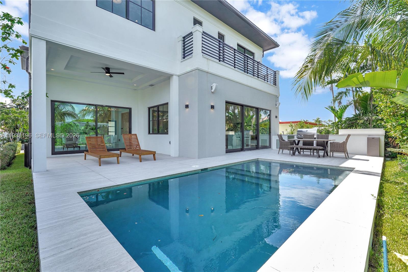 9264 Dickens Ave Surfside, FL 33154