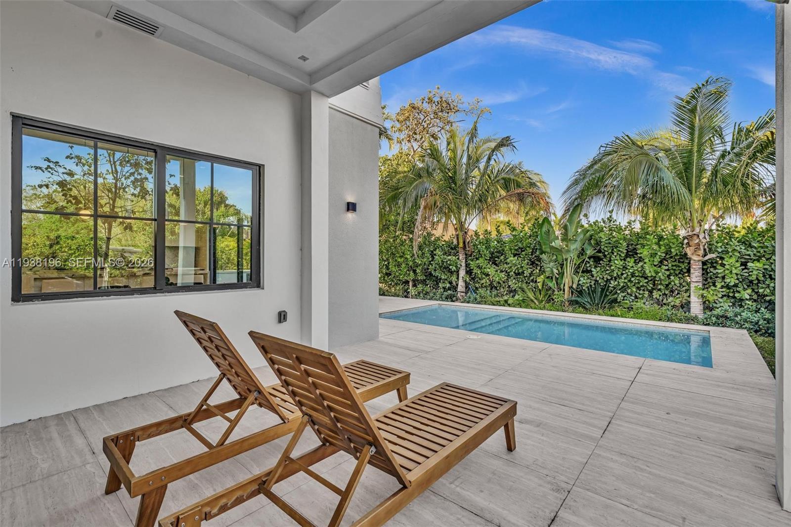 9264 Dickens Ave Surfside, FL 33154